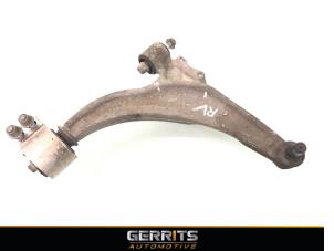 Usagé Bras de suspension avant droit Opel Astra J Sports Tourer (PD8/PE8/PF8) 1.7 CDTi 16V Prix € 28,60 Règlement à la marge proposé par Gerrits Automotive