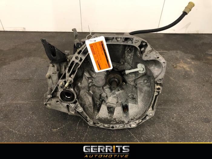 Usagé Boîte de vitesse Renault Clio III (BR/CR) 1.5 dCi 70 Prix € 224,40 Règlement à la marge proposé par Gerrits Automotive BV
