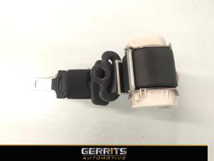 Used Rear seatbelt, centre Renault Clio III (BR/CR) 1.5 dCi 70 Price € 21,98 Margin scheme offered by Gerrits Automotive