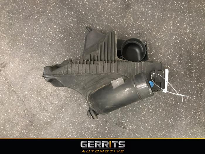 Begagnade Luftfilterhus Renault Clio III (BR/CR) 1.5 dCi 70 Pris € 24,99 Marginaltabell erbjuds av Gerrits Automotive BV
