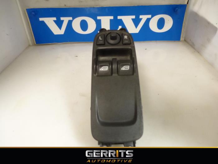 Usados Interruptor de ventanilla eléctrica Volvo C30 (EK/MK) 1.6 D 16V Precio € 25,30 Norma de margen ofrecido por Gerrits Automotive BV