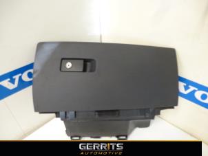 Used Glovebox Volvo V70 (BW) 2.4 D 20V Price € 31,90 Margin scheme offered by Gerrits Automotive