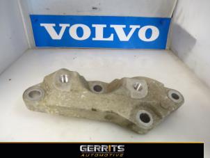 Used Gearbox mount Volvo V70 (BW) 2.4 D 20V Price € 25,30 Margin scheme offered by Gerrits Automotive