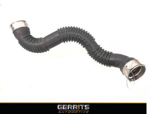 Gebrauchte Intercooler Rohr Mercedes B (W246,242) 1.6 B-180 BlueEFFICIENCY Turbo 16V Preis € 38,48 Margenregelung angeboten von Gerrits Automotive