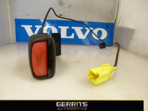 Used Rear seatbelt buckle, right Volvo C30 (EK/MK) 1.6 D 16V Price € 21,98 Margin scheme offered by Gerrits Automotive