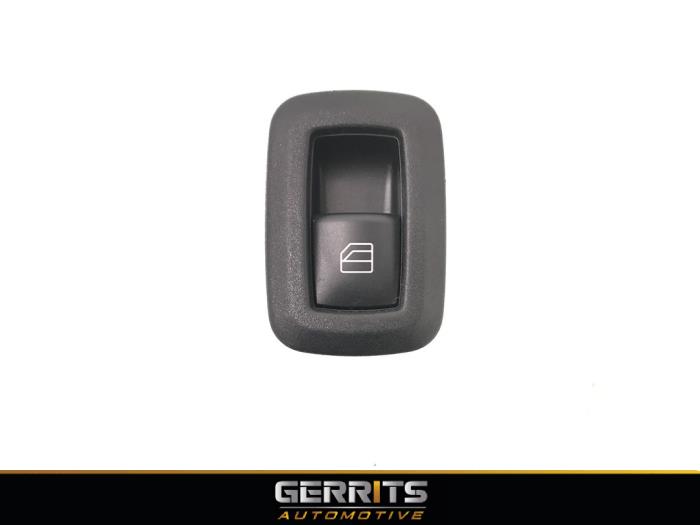 Usados Interruptor de ventanilla eléctrica Mercedes A (W169) 2.0 A-200 5-Drs. Precio € 21,98 Norma de margen ofrecido por Gerrits Automotive BV
