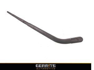 Used Rear wiper arm Mitsubishi Colt (Z2/Z3) 1.3 16V Price on request offered by Gerrits Automotive