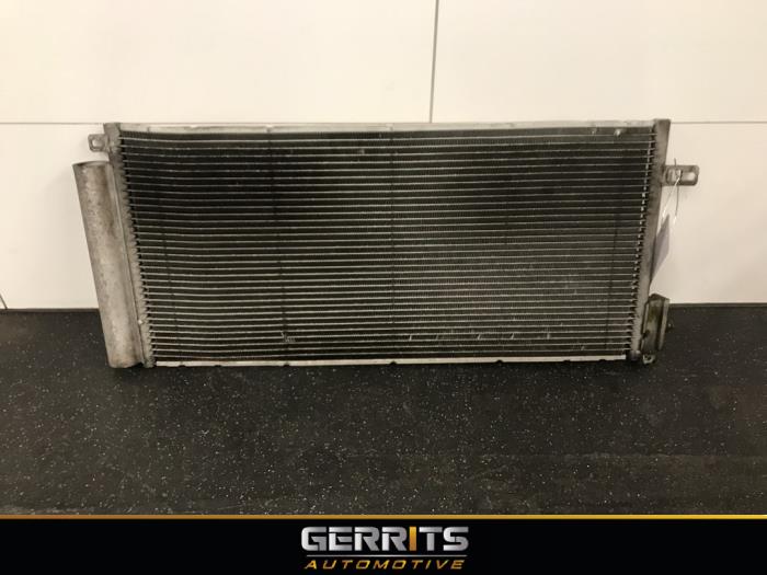 Usagé Radiateur clim Fiat Bravo (198A) 1.4 16V Prix € 46,20 Règlement à la marge proposé par Gerrits Automotive BV