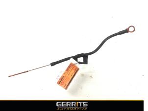 Used Oil dipstick Peugeot 207/207+ (WA/WC/WM) 1.6 HDi 16V Price € 21,98 Margin scheme offered by Gerrits Automotive