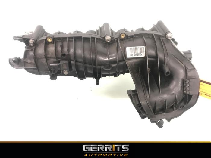 Intake manifold from a BMW 1 serie (E81) 116d 16V 2009