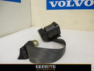 Used Rear seatbelt, centre Volvo S40 (VS) 1.8 16V Price € 25,30 Margin scheme offered by Gerrits Automotive