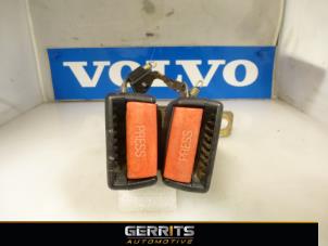 Used Rear seatbelt buckle, left Volvo 850 Estate 2.5i 10V Price € 21,98 Margin scheme offered by Gerrits Automotive