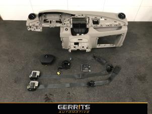 Usagé Kit + module airbag Renault Zoé (AG) 65kW Prix € 749,99 Règlement à la marge proposé par Gerrits Automotive