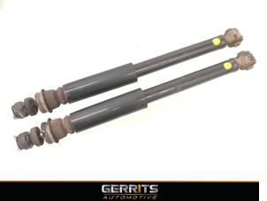 Used Shock absorber kit Kia Picanto (TA) 1.0 12V Price € 38,50 Margin scheme offered by Gerrits Automotive