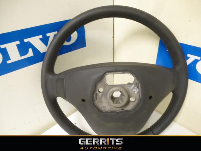 Steering wheel from a Volvo C30 (EK/MK) 2.4i 20V 2008