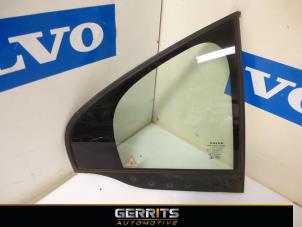 Używane Dodatkowa szyba prawa tylna wersja 4-drzwiowa Volvo S80 (AR/AS) 2.4 D 20V Cena € 34,99 Procedura marży oferowane przez Gerrits Automotive
