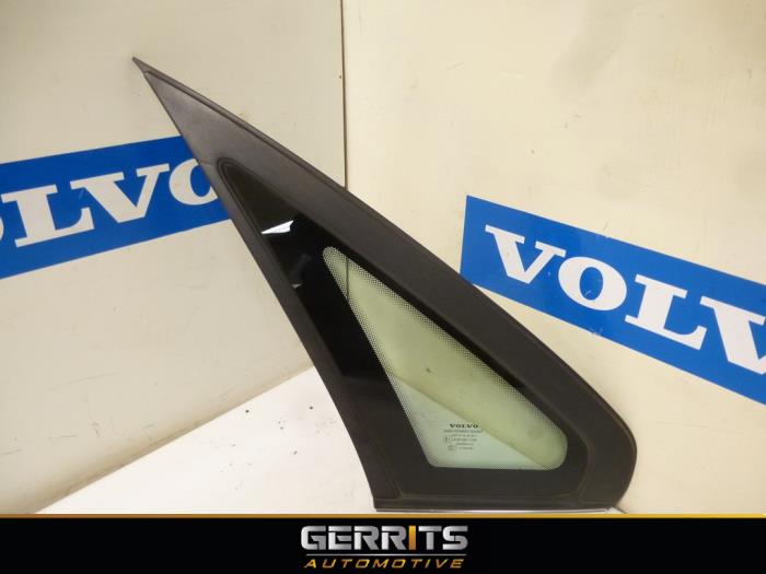 Usados Ventanilla triangular izquierda detrás Volvo S80 (TR/TS) 2.5 T Turbo 20V Precio € 29,99 Norma de margen ofrecido por Gerrits Automotive BV