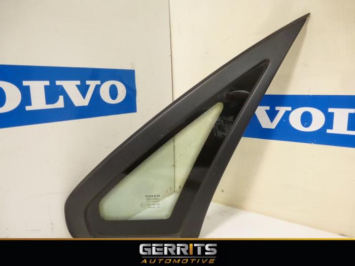 Usados Ventanilla triangular derecha detrás Volvo S80 (TR/TS) 2.4 SE 20V 170 Precio € 29,99 Norma de margen ofrecido por Gerrits Automotive BV