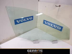 Gebrauchte Türscheibe 4-türig rechts vorne Volvo V60 I (FW/GW) 1.6 T4 16V Preis € 55,00 Margenregelung angeboten von Gerrits Automotive
