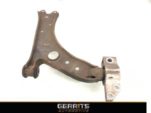 Used Front wishbone, left Seat Leon (1P1) 1.6 Price € 28,60 Margin scheme offered by Gerrits Automotive