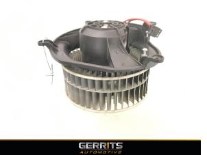 Używane Silnik wentylatora nagrzewnicy Mercedes E (W211) 4.0 E-400 CDI 32V Cena € 45,10 Procedura marży oferowane przez Gerrits Automotive