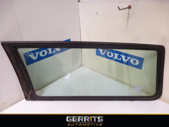 Rear window from a Volvo V70 (SW) 2.5 D 2000