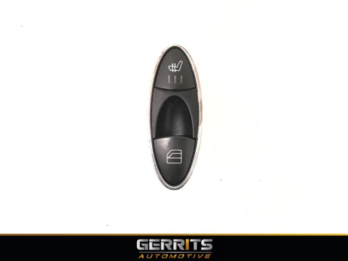 Usados Interruptor de ventanilla eléctrica Mercedes E (W211) 4.0 E-400 CDI 32V Precio € 34,10 Norma de margen ofrecido por Gerrits Automotive BV
