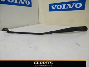 Used Front wiper arm Volvo V70 (BW) 2.4 D 20V Price € 19,99 Margin scheme offered by Gerrits Automotive