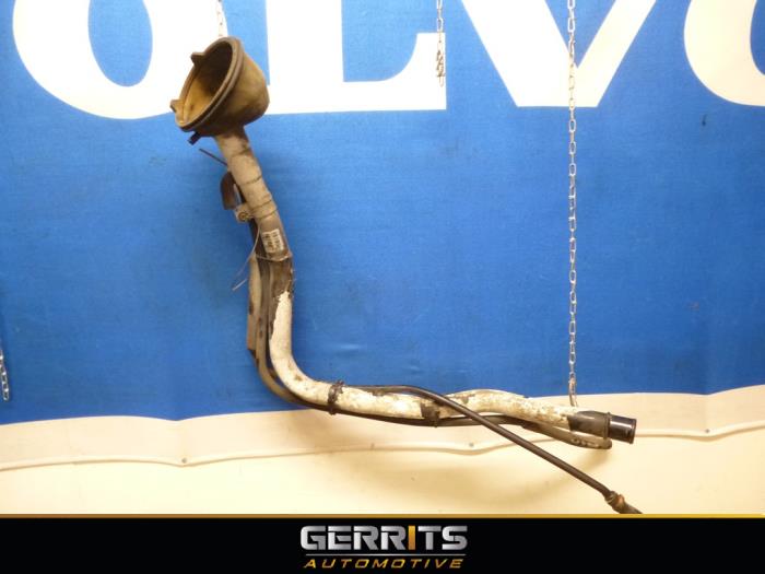 Volvo V70 Fuel tank filling pipes stock