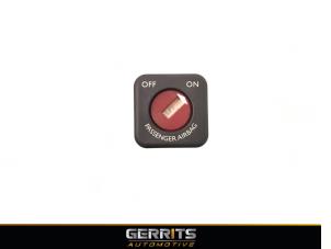 Używane Przelacznik poduszki powietrznej Citroen C3 (SC) 1.6 HDi 92 Cena € 21,98 Procedura marży oferowane przez Gerrits Automotive