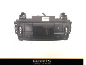 Used Climatronic panel Mercedes E (W211) 4.0 E-400 CDI 32V Price € 39,60 Margin scheme offered by Gerrits Automotive