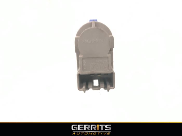 Brake light switch from a Ford Focus 3 Wagon 1.6 TDCi ECOnetic 2012