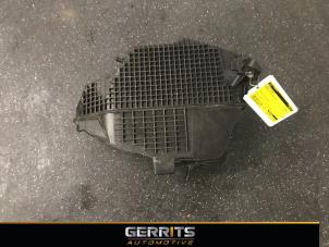 Used Air box Renault Clio IV Estate/Grandtour (7R) 1.5 Energy dCi 90 FAP Price € 21,98 Margin scheme offered by Gerrits Automotive