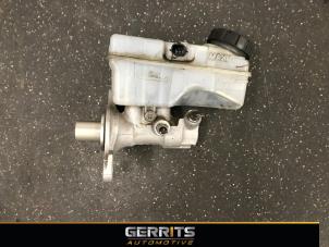 Used Master cylinder Renault Clio IV Estate/Grandtour (7R) 1.5 Energy dCi 90 FAP Price € 21,98 Margin scheme offered by Gerrits Automotive