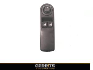 Used Electric window switch Renault Clio IV Estate/Grandtour (7R) 1.5 Energy dCi 90 FAP Price € 21,98 Margin scheme offered by Gerrits Automotive
