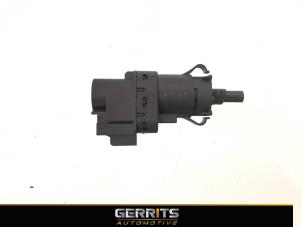 Usados Interruptor de luz de freno Ford B-Max (JK8) 1.0 EcoBoost 12V 100 Precio € 21,98 Norma de margen ofrecido por Gerrits Automotive