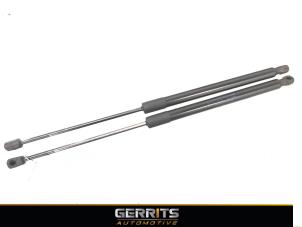 Used Set of tailgate gas struts Ford B-Max (JK8) 1.0 EcoBoost 12V 100 Price € 21,98 Margin scheme offered by Gerrits Automotive