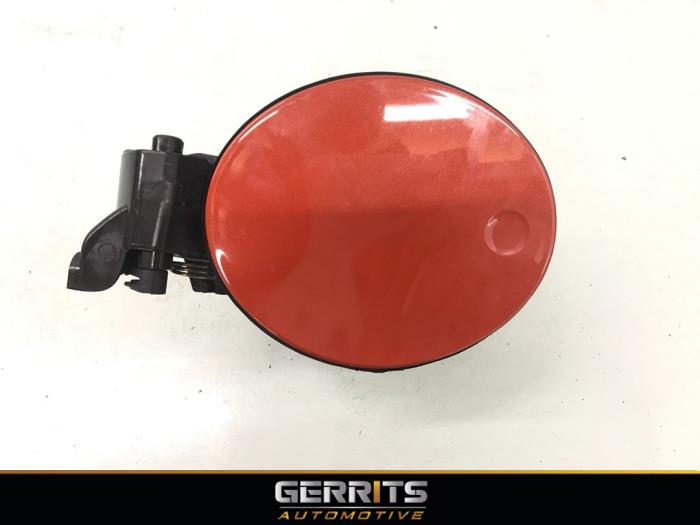 Tank cap cover from a Ford B-Max (JK8) 1.0 EcoBoost 12V 100 2015