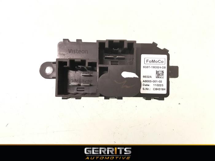 Heater resistor from a Ford C-Max (DXA) 2.0 TDCi 16V 115 2012