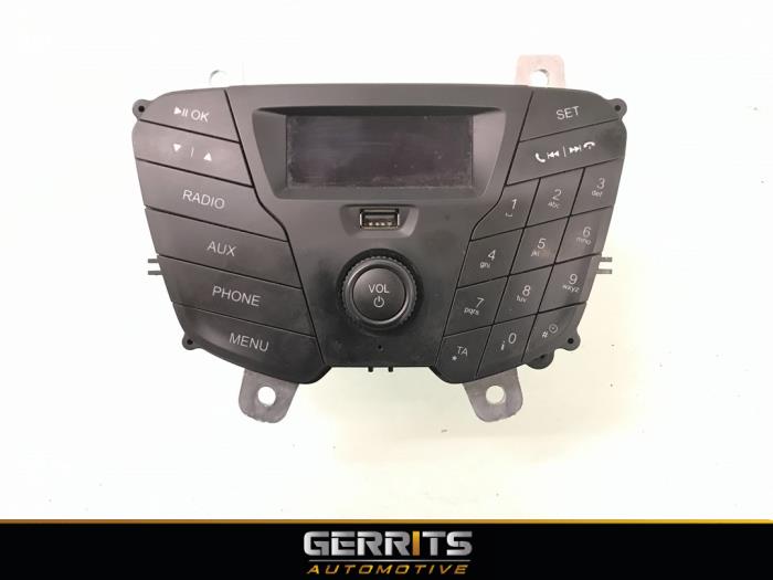 Multi-media control unit from a Ford Transit Connect (PJ2) 1.6 TDCi 16V 95 2015