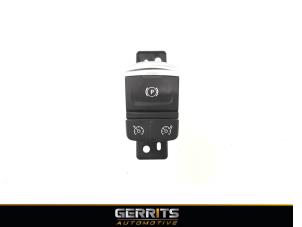 Gebrauchte Handbremse Schalter Renault Megane IV Estate (RFBK) 1.6 Energy dCi 130 Preis € 38,48 Margenregelung angeboten von Gerrits Automotive