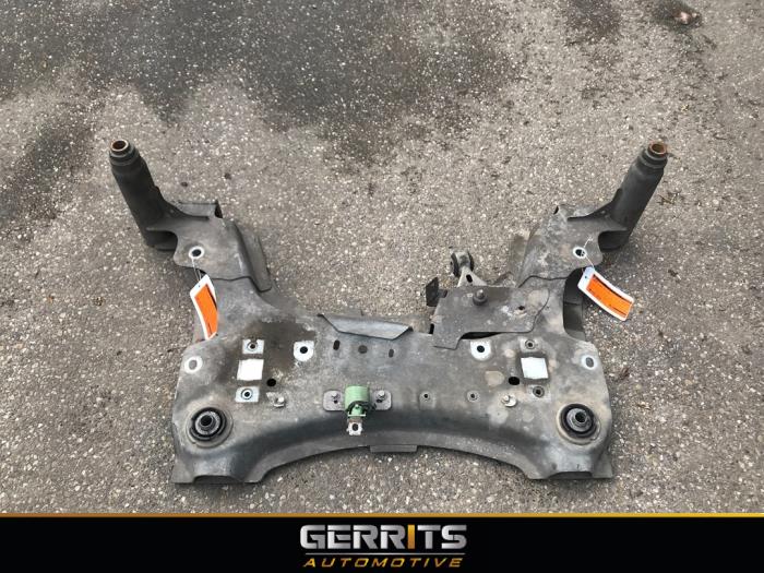 Subframe from a Renault Megane III Coupe (DZ) 1.4 16V TCe 130 2010