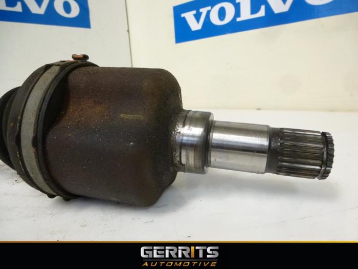 Front drive shaft, left from a Volvo V70 (BW) 2.0 D 16V 2009