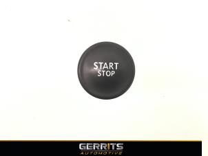Używane Przelacznik Start/Stop Renault Megane III Coupe (DZ) 1.4 16V TCe 130 Cena € 19,99 Procedura marży oferowane przez Gerrits Automotive