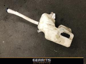 Used Front windscreen washer reservoir Fiat Doblo Cargo (263) 1.3 D Multijet Price € 33,25 Inclusive VAT offered by Gerrits Automotive