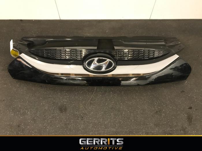 Używane Grill Hyundai iX35 (LM) 1.6 GDI 16V Cena € 99,00 Procedura marży oferowane przez Gerrits Automotive BV