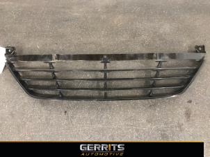 Used Grille Hyundai iX35 (LM) 1.6 GDI 16V Price € 66,00 Margin scheme offered by Gerrits Automotive