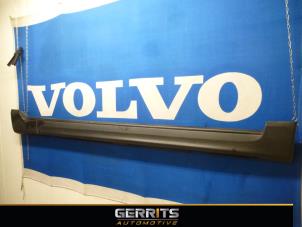 Usados Faldón lateral derecha Volvo S80 (AR/AS) 2.5 T Turbo 20V Precio € 96,80 Norma de margen ofrecido por Gerrits Automotive
