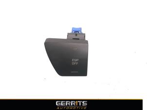 Usados Interruptor ESP Peugeot 307 CC (3B) 2.0 16V Precio € 21,98 Norma de margen ofrecido por Gerrits Automotive
