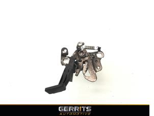 Used Bonnet lock mechanism Citroen DS5 (KD/KF) 2.0 165 HYbrid4 16V Price € 32,98 Margin scheme offered by Gerrits Automotive